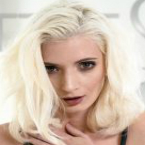 Mia Casanova