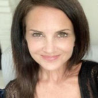 Suzanne Holly